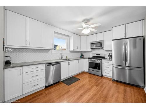 271 Carlisle Road, Hamilton, ON - Indoor Photo Showing Kitchen