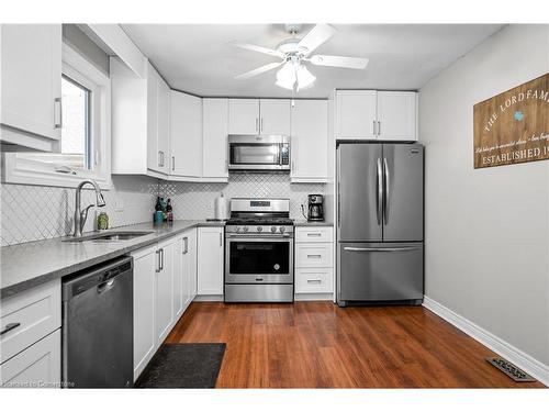 271 Carlisle Road, Hamilton, ON - Indoor Photo Showing Kitchen