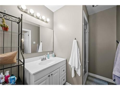 271 Carlisle Road, Hamilton, ON - Indoor Photo Showing Bathroom