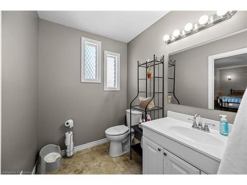 271 Carlisle Road, Hamilton, ON - Indoor Photo Showing Bathroom