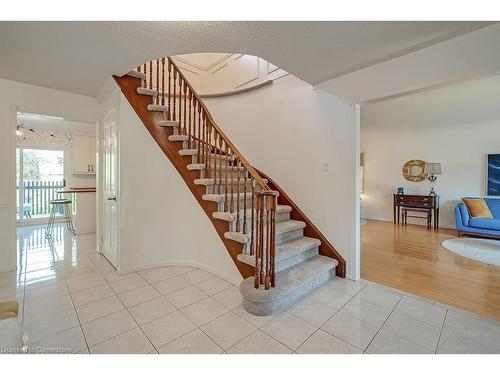 1939 Kerns Road, Burlington, ON - Indoor Photo Showing Other Room