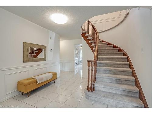 1939 Kerns Road, Burlington, ON - Indoor Photo Showing Other Room