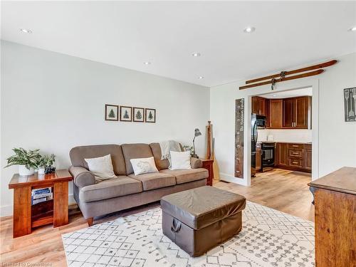 65 Dunrobin Drive, Caledonia, ON - Indoor Photo Showing Living Room