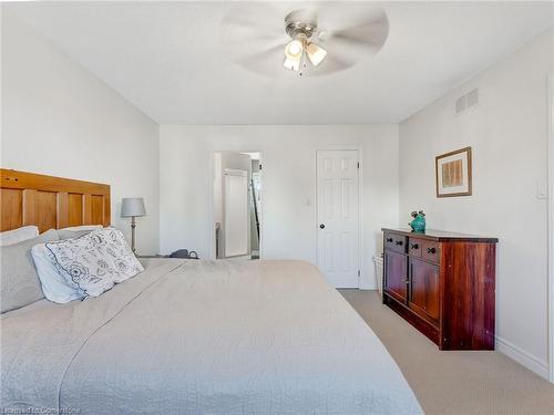 65 Dunrobin Drive, Caledonia, ON - Indoor Photo Showing Bedroom