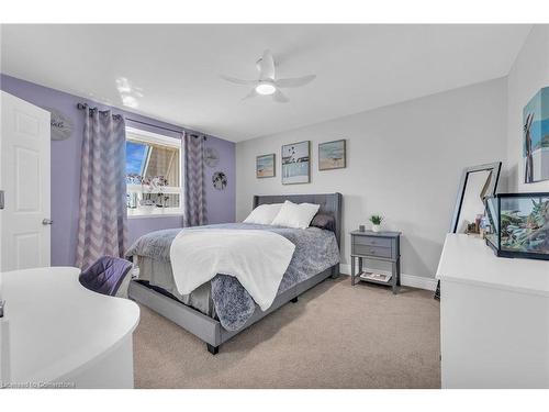 21 Riverside Drive, Cayuga, ON - Indoor Photo Showing Bedroom