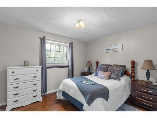 216 Robins Point Road, Victoria Harbour, ON - Indoor Photo Showing Bedroom