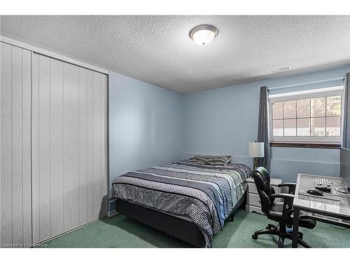 216 Robins Point Road, Victoria Harbour, ON - Indoor Photo Showing Bedroom