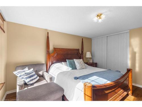 216 Robins Point Road, Victoria Harbour, ON - Indoor Photo Showing Bedroom