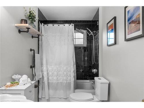 216 Robins Point Road, Victoria Harbour, ON - Indoor Photo Showing Bathroom