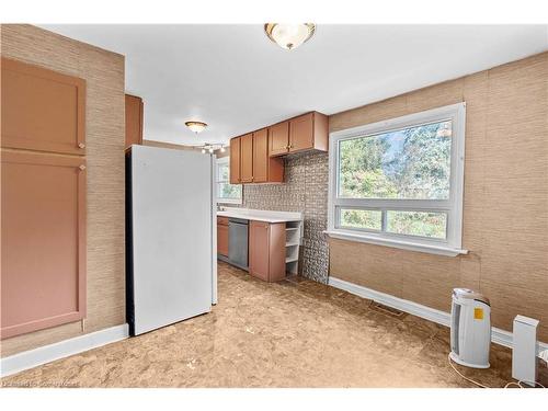 3 William Street, Carlisle, ON - Indoor Photo Showing Kitchen