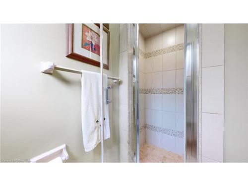 6 Princip Street, Hamilton, ON - Indoor Photo Showing Bathroom