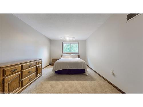 6 Princip Street, Hamilton, ON - Indoor Photo Showing Bedroom