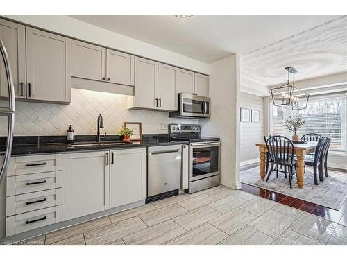 46-255 Mount Albion Road, Hamilton, ON - Indoor Photo Showing Kitchen