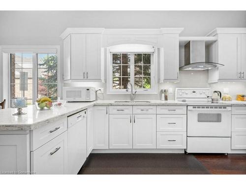 30-3045 New Street, Burlington, ON - Indoor Photo Showing Kitchen