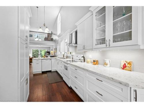 30-3045 New Street, Burlington, ON - Indoor Photo Showing Kitchen