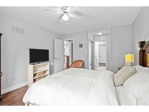 30-3045 New Street, Burlington, ON - Indoor Photo Showing Bedroom