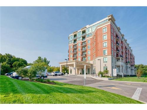 203-2750 King Street E, Hamilton, ON 