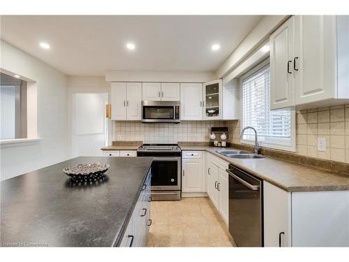 3448 Caplan Crescent, Burlington, ON - Indoor Photo Showing Kitchen With Double Sink