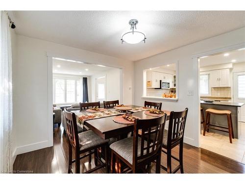 3448 Caplan Crescent, Burlington, ON - Indoor Photo Showing Dining Room