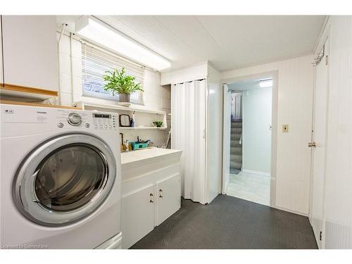 2434 Eileen Drive, Burlington, ON - Indoor Photo Showing Laundry Room