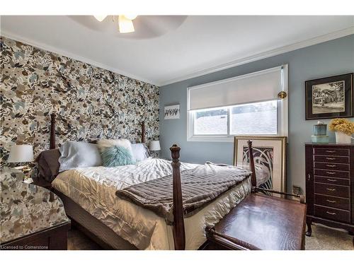 162 Parnell Road, St. Catharines, ON - Indoor Photo Showing Bedroom