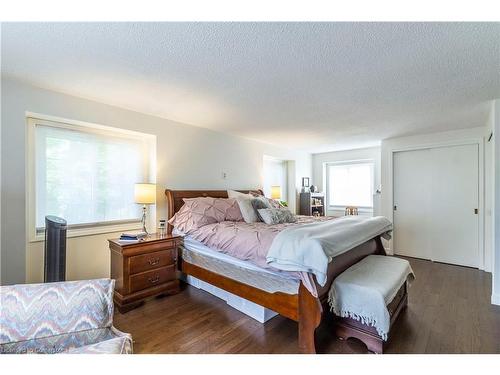 162 Parnell Road, St. Catharines, ON - Indoor Photo Showing Bedroom