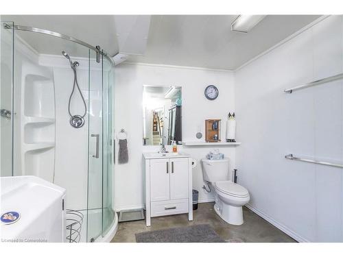 162 Parnell Road, St. Catharines, ON - Indoor Photo Showing Bathroom