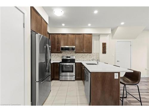 29-590 North Service Road, Stoney Creek, ON - Indoor Photo Showing Kitchen With Upgraded Kitchen