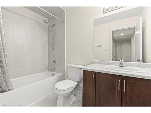 29-590 North Service Road, Stoney Creek, ON - Indoor Photo Showing Bathroom