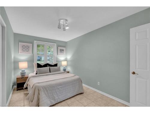 116 Greenbrier Drive, Waterloo, ON - Indoor Photo Showing Bedroom