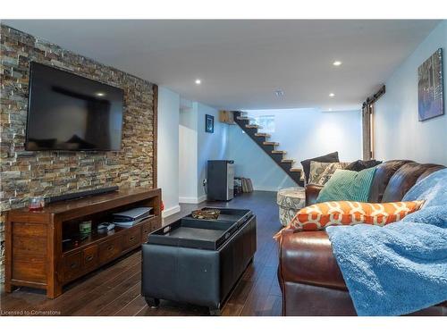 44 Sandalwood Avenue, Hamilton, ON - Indoor Photo Showing Living Room