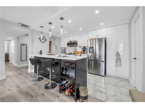 704-120 Duke Street, Hamilton, ON - Indoor Photo Showing Kitchen With Upgraded Kitchen