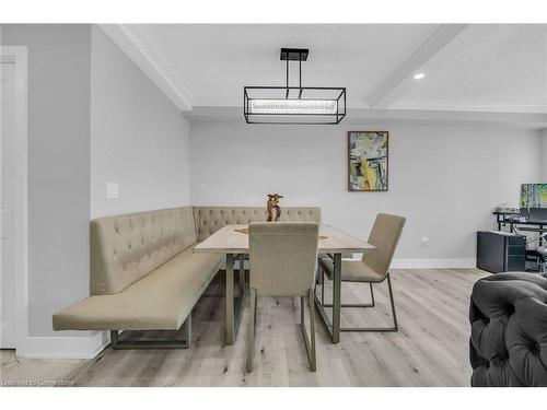 704-120 Duke Street, Hamilton, ON - Indoor Photo Showing Dining Room