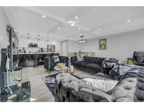 704-120 Duke Street, Hamilton, ON - Indoor Photo Showing Living Room