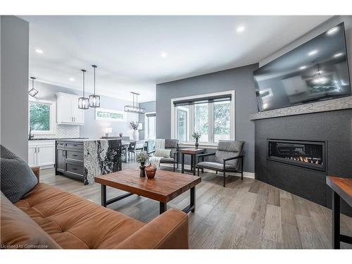 197 Pleasant Avenue N, Ridgeway, ON - Indoor Photo Showing Living Room With Fireplace