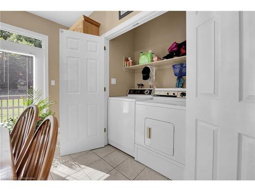 15 Forfar Street W, Caledonia, ON - Indoor Photo Showing Laundry Room