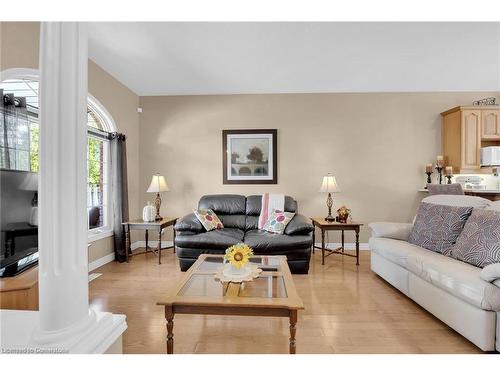 15 Forfar Street W, Caledonia, ON - Indoor Photo Showing Living Room