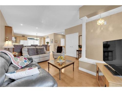 15 Forfar Street W, Caledonia, ON - Indoor Photo Showing Living Room