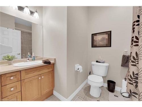 15 Forfar Street W, Caledonia, ON - Indoor Photo Showing Bathroom