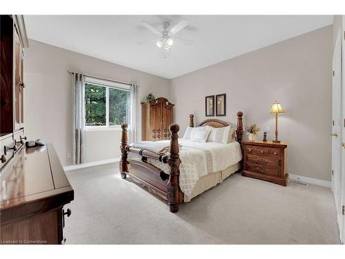 15 Forfar Street W, Caledonia, ON - Indoor Photo Showing Bedroom