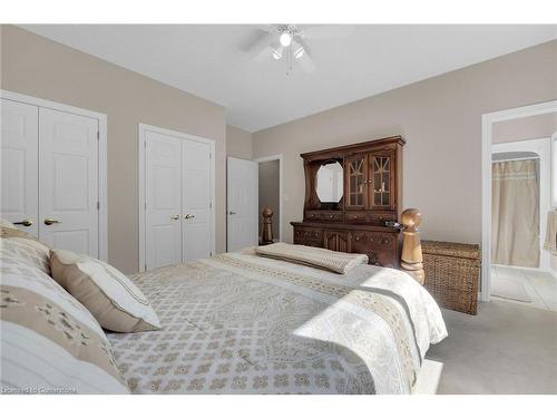 15 Forfar Street W, Caledonia, ON - Indoor Photo Showing Bedroom