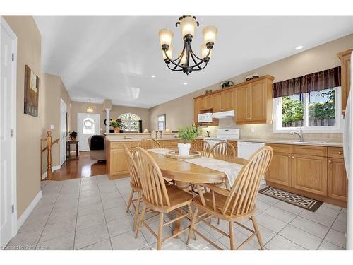 15 Forfar Street W, Caledonia, ON - Indoor Photo Showing Dining Room