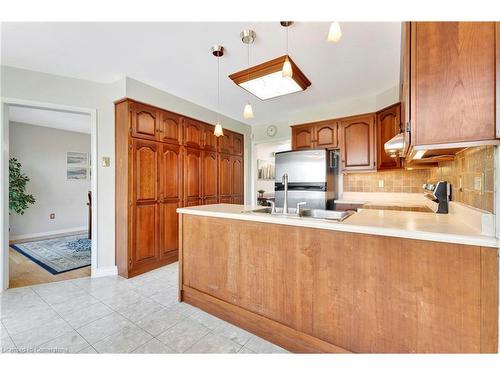 210 Bluebell Crescent, Ancaster, ON - Indoor Photo Showing Kitchen