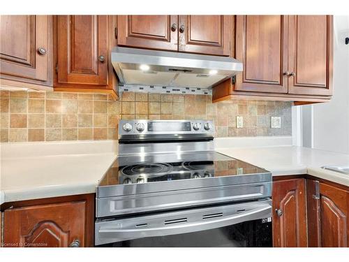 210 Bluebell Crescent, Ancaster, ON - Indoor Photo Showing Kitchen