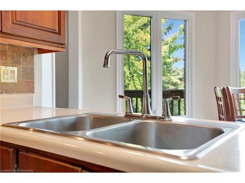 210 Bluebell Crescent, Ancaster, ON - Indoor Photo Showing Kitchen With Double Sink