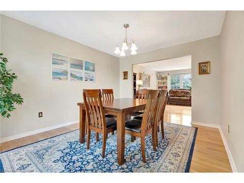 210 Bluebell Crescent, Ancaster, ON - Indoor Photo Showing Dining Room