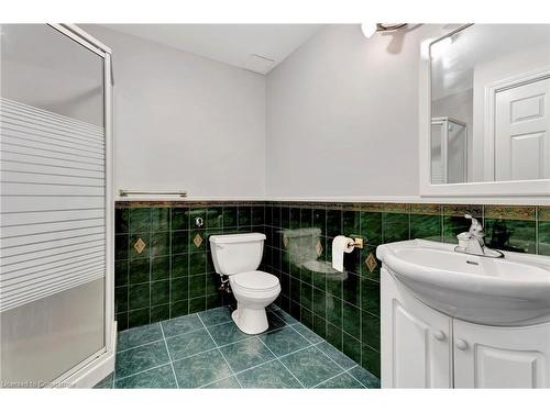 210 Bluebell Crescent, Ancaster, ON - Indoor Photo Showing Bathroom