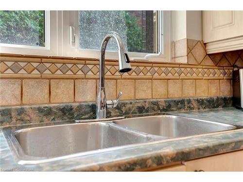 210 Bluebell Crescent, Ancaster, ON - Indoor Photo Showing Kitchen With Double Sink