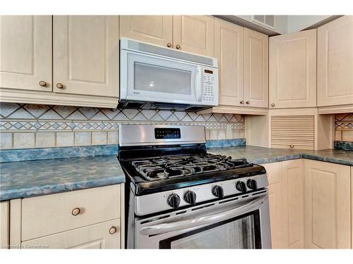 210 Bluebell Crescent, Ancaster, ON - Indoor Photo Showing Kitchen