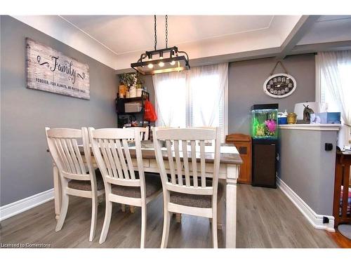 3 Pleasant Avenue, Hamilton, ON - Indoor Photo Showing Dining Room